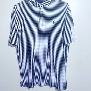 Men’s polo medium